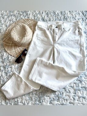 Levi’s Women’s White 311 Shaping Skinny Capri Size 28 Denim Jeans